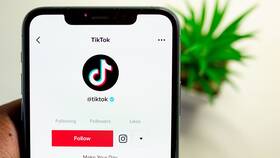 Как отправлять фото в комментариях TikTok в Кораблик